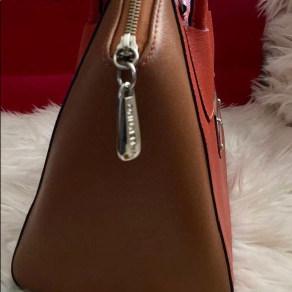 Auth Mario Valentino saffiano satchel bag like new - Picture 5 of 8